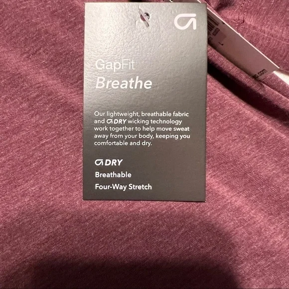 GAP FIT (NWT) DRY WICKING ATHLETIC TOP SIZE LARGE - Picture 7 of 9